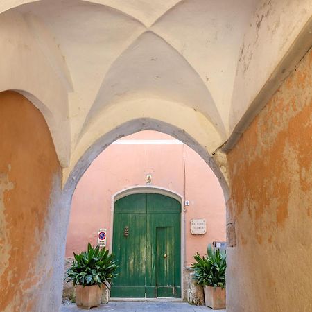 La Corte Sconta Finalborgo Finale Ligure Esterno foto