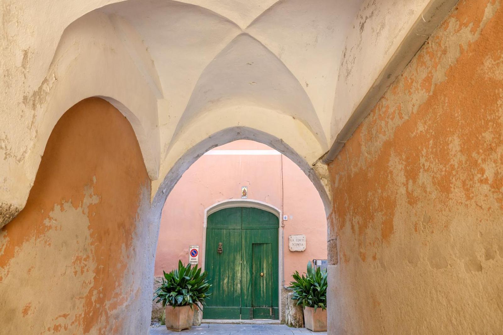 La Corte Sconta Finalborgo Finale Ligure Esterno foto
